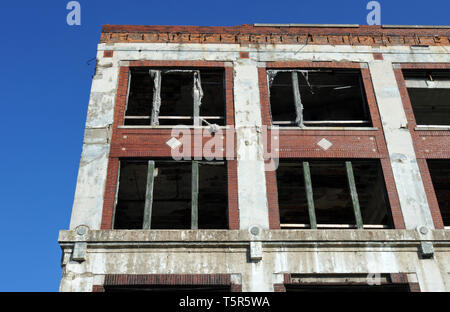 Detroit, Michigan - The long-abandoned Packard plant Stock Photo - Alamy