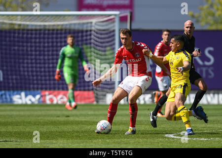 19th April 2019, Kassam Stadium, Oxford England; Sky Bet League One, Oxford United vs Charlton Athletic ;Krystian Bielik controls ball   Credit: Phil Westlake/News Images  English Football League images are subject to DataCo Licence Stock Photo