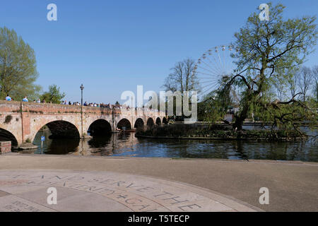 Clopton bridge over River Avon in Stratford upon Avon Stock Photo