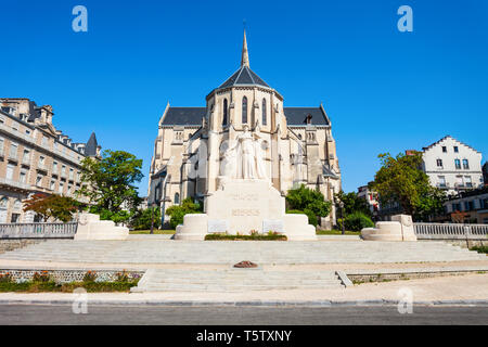 War memorial and Paroisse Eglise Saint Martin is a catholic church in Pau city in France Stock Photo