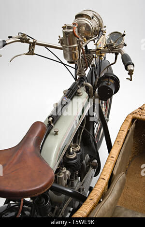 Moto d'epoca Triumph H Side  Marca: Triumph modello: H Side nazione: Regno Unito - Coventry anno: 1918 condizioni: restaurato cilindrata