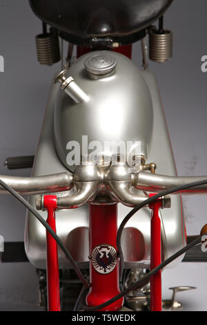 Moto d'epoca Motoborgo 500  fabbrica: Borgo modello: 500  fabbricata in: Italia - Torino anno di costruzione: 1922 condizioni: restaura