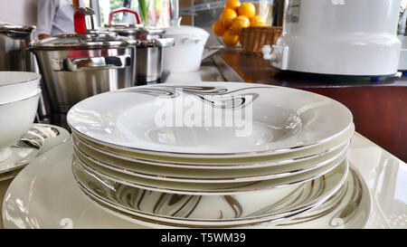 Grey plates hotsell and bowls