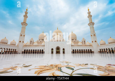 Sheikh Zayed Grand Mosque is the largest mosque of UAE, located in Abu Dhabi the capital city of the United Arab Emirates Stock Photo