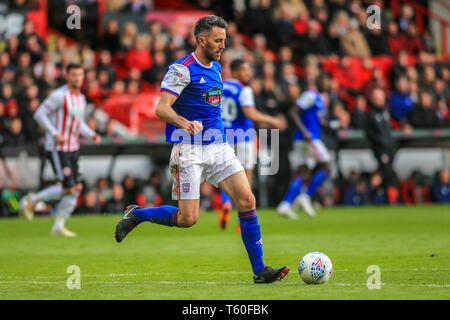 27th April 2019, Bramall Lane, Sheffield, England; Sky Bet Championship, Sheffield United vs Ipswich Town ;   Cole Skuse (08) of Ipswich with the ball    Credit: Craig Milner/News Images  English Football League images are subject to DataCo Licence Stock Photo