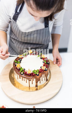 Na kontakto ne 0682388382 pastry #cake #food #dessert #patisserie  #instafood #pastrychef #chocolate #bakery #yummy #sweet #homemade #baki...  | Instagram
