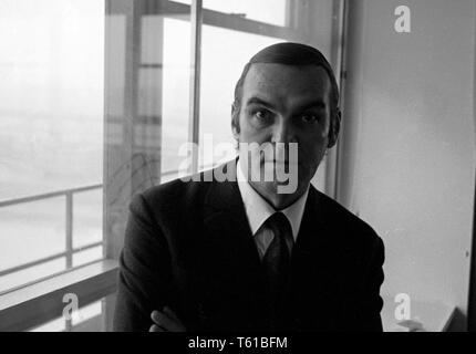 stanley-baker-star-of-the-film-zulu-photographed-on-his-arrival-at