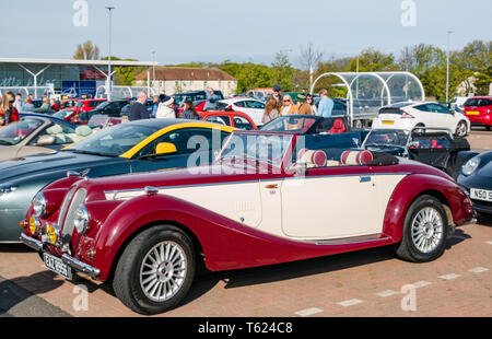 East Lothian, UK. 28 April 2019. Classic Car Tour: North Berwick Rotary Club holds its 3rd rally with 65 classic cars entered. The car rally route is from East Lothian and back through the Scottish Borders, raising money for local charities. The cars gather in North Berwick before setting off. A 1986 Royale Sabre Classic car Stock Photo