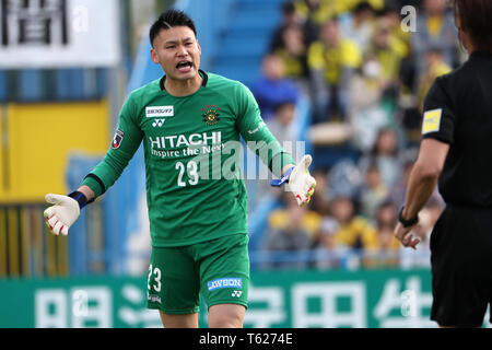 Chiba Japan 28th Apr 19 Kosuke Nakamura Reysol Football Soccer 19 J2 League Match Between Kashiwa Reysol 0 0 Yokohama Fc At Sankyo Frontier Kashiwa Stadium In Chiba Japan Credit Jun Tsukida Aflo