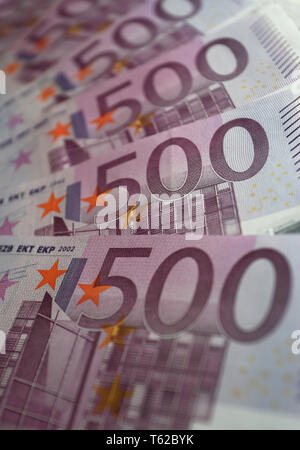 Kempten, Germany. 28th Apr, 2019. Several 500 euro banknotes lie on one table. Credit: Karl-Josef Hildenbrand/dpa/Alamy Live News Stock Photo