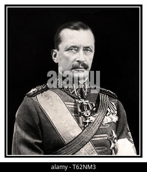 MANNERHEIM Vintage WW2 formal portrait of Finnish supreme commander Marshal Carl Gustaf Emil Mannerheim in uniform Helsinki Finland Stock Photo
