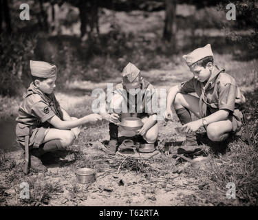1950s-three-boys-scouts-