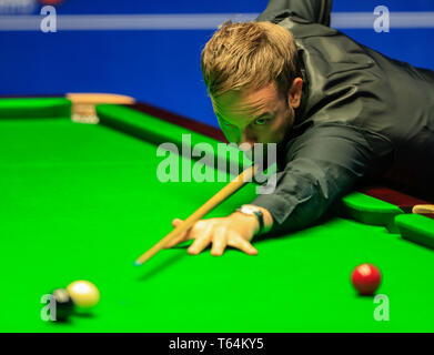 Crucible Theatre, Sheffield, UK. 29th Apr, 2019. Betfred World Snooker Championship, second round; Ali Carter (ENG) in action during his second round match against Zhou Yuelong (CHN) Credit: Action Plus Sports/Alamy Live News Stock Photo