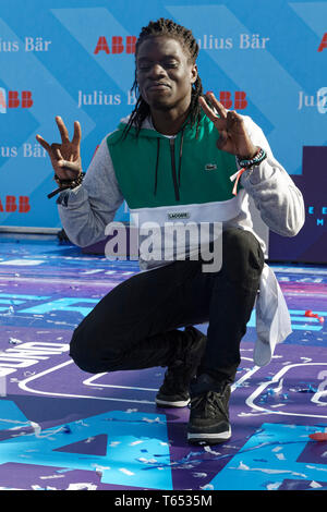 Paris, France. 27th Apr, 2019. Dancer Salif Gueye performs during the eighth race of the 2018/19 season of the ABB FIA Formula E Championship. Stock Photo
