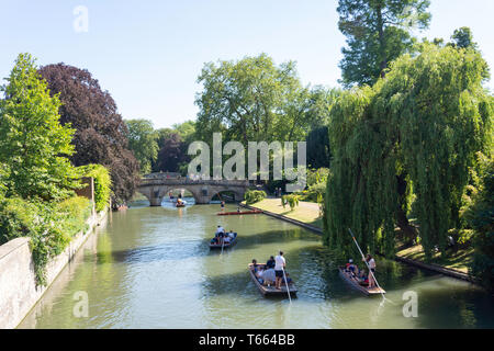 Punts on the River Cam, Cambridge, Cambridgeshire, England, United Kingdom