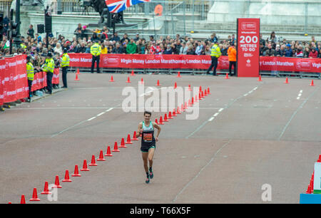 LONDON, ENGLAND - APRIL 28: Callum Hawkins of Scotland running the last 200m in the elite men’s race in the Virgin London Marathon 2019 on April 28, 2 Stock Photo