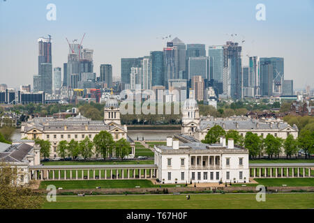 Queens House in Greenwich with Canary Wharf Stock Photo