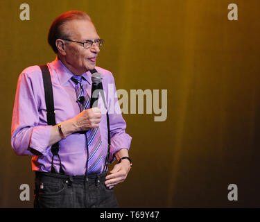 HOLLYWOOD, FL - JANUARY 25: Larry King performs at the Seminole Hard Rock Hotel and Casinos' Hard Rock Live on January 25, 2012 in Hollywood, Florida.  People:  Larry King Stock Photo