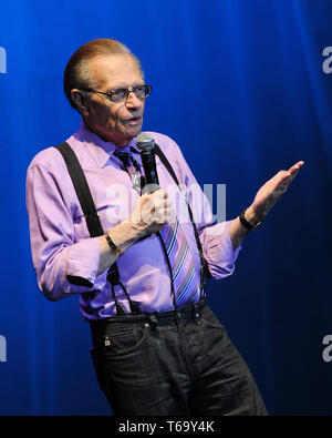 HOLLYWOOD, FL - JANUARY 25: Larry King performs at the Seminole Hard Rock Hotel and Casinos' Hard Rock Live on January 25, 2012 in Hollywood, Florida.  People:  Larry King Stock Photo