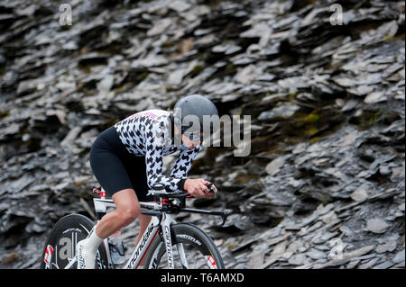Jess Evans riding a TT in assos clothing Stock Photo