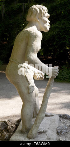 Statue of a Neanderthal Man from 1928, Mettmann, Bergisches Land, North Rhine-Westphalia, Germany Stock Photo