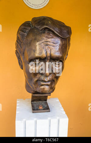Portmeirion, Wales – Bronze bust of  Patrick Mcgoohan as The Prisoner on August 30 2018 in UK. Stock Photo