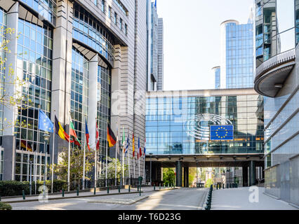 Western side of the Paul-Henri Spaak building, seat of the European Parliament hemicycle in Brussels, Belgium, with the Konstantinos Karamanlis bridge Stock Photo