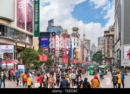 Shanghai Nanjing Road. Crowds of shoppers on East Nanjing Road, one of the busiest streets in the city, Shanghai, China Stock Photo