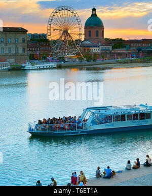 People Toulouse river embankment. France Stock Photo
