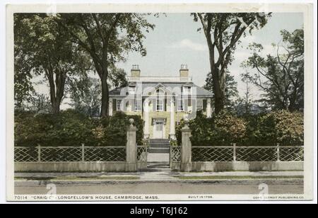 Detroit Publishing Company vintage postcard of Craigie Longfellow's House in Cambridge, Massachusetts, 1914. From the New York Public Library. () Stock Photo