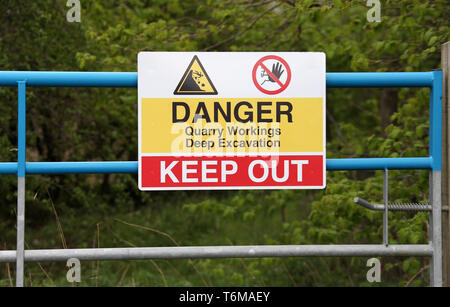 Danger sign at a quarry in the Derbyshire Peak District Stock Photo