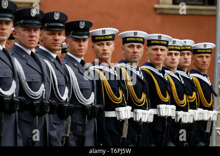 Warsaw, Mazowieckie voivodship, Poland. 2nd May, 2019. Guards of honour are seen at the parade during the ceremony.Ceremonial elevation of the Polish state flag at the Clock Tower of the Royal Castle and a couple of presidential members attended the ceremony. Credit: Lidia Mukhamadeeva/SOPA Images/ZUMA Wire/Alamy Live News Stock Photo