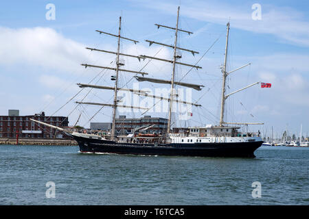 Jubilee Sailing Trust training ship SV Tenacious leaving Portsmouth on 30 April 2019 Stock Photo