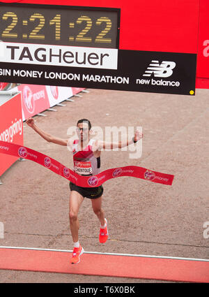 London, UK. 28th April, 2019. El Amin Chentouf (MAR) wins the T12 Mens London Marathon race on The Mall. Credit: Malcolm Park/Alamy. Stock Photo