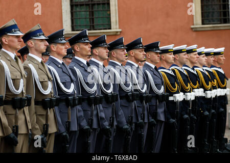 Warsaw, Mazowieckie voivodship, Poland. 2nd May, 2019. Guards of honour are seen at the parade during the ceremony.Ceremonial elevation of the Polish state flag at the Clock Tower of the Royal Castle and a couple of presidential members attended the ceremony. Credit: Lidia Mukhamadeeva/SOPA Images/ZUMA Wire/Alamy Live News Stock Photo