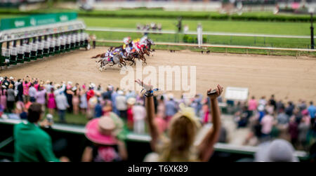 Louisville, KY, USA. 3rd June, 2019. May 3, 2019 : Scenes from Kentucky Oaks Day at Churchill Downs on May 3, 2019 in Louisville, Kentucky. Scott Serio/Eclipse Sportswire/CSM/Alamy Live News Stock Photo