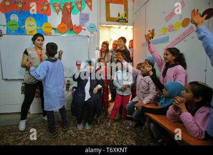 Anjar, Lebanon. 03rd May, 2019. Japanese actress and Goodwill ambassador for UNICEF Tetsuko Kuroyanagi watches Syrian refugee students at a make-shift school at a refugee camp. Credit: Marwan Naamani/dpa/Alamy Live News Stock Photo