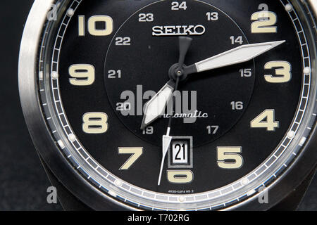 seiko 5 neo sports