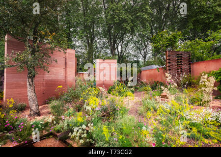 The M & G garden designed by Sarah Price, at the Chelsea Flower Show 2018, London, UK. Stock Photo