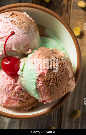 Spumoni ice cream hi-res stock photography and images - Alamy