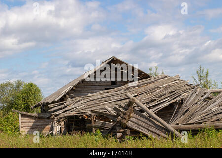 Abandoned wooden house in Arkhangelsk, Russian northern city. Example of early XXth architecture. Stock Photo
