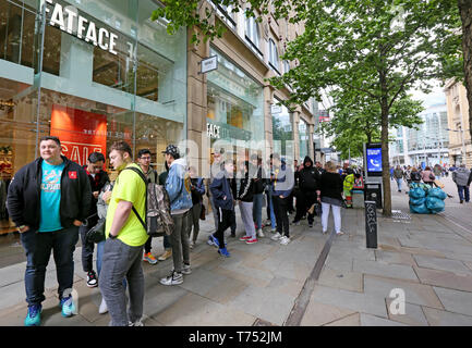 Manchester, UK. 04th May, 2019. Hundreds of people have been queuing around the block for the Crepe city sneaker festival with over 100 vendors selling some of the rarest and most desirable pairs of trainers, Barton Arcade, Manchester, UK, 4th may, 2019 (C)Barbara Cook/Alamy Live News Credit: Barbara Cook/Alamy Live News Credit: Barbara Cook/Alamy Live News Stock Photo