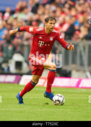 Munich, Germany. 04th May, 2019. Leon GORETZKA, FCB 18 FC BAYERN MUNICH - HANNOVER 96 3-1 - DFL REGULATIONS PROHIBIT ANY USE OF PHOTOGRAPHS as IMAGE SEQUENCES and/or QUASI-VIDEO - 1.German Soccer League, Munich, May 04, 2019 Season 2018/2019, matchday 32, FCB, Hanover, Credit: Peter Schatz/Alamy Live News Stock Photo