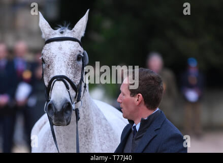Badminton, UK. 5th May, 2019. Mitsubishi Motors Badminton Horse Trials, day 5; Oliver Townend (GBR) riding BALLAGHMOR CLASS pass the final inspection before the Jumping Test on day 5 of the 2019 Badminton Horse Trials Credit: Action Plus Sports/Alamy Live News Stock Photo