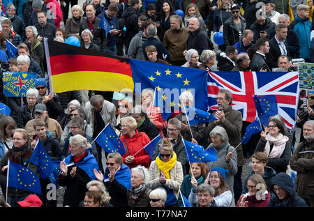 Berlin, Germany. 05th May, 2019. Participants of a rally of the European initiative 'Pulse of Europe' are standing on the Gendarmenmarkt. Credit: Ralf Hirschberger/dpa/Alamy Live News Stock Photo
