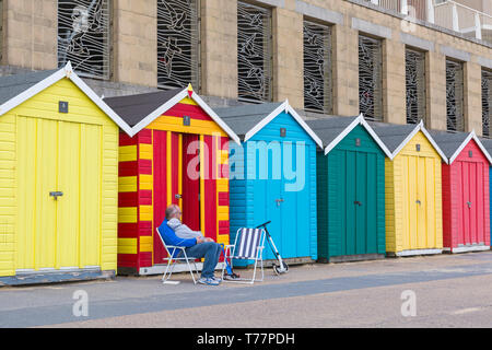 Boscombe, Bournemouth, Dorset, UK. 5th May 2019. UK weather: cold cloudy afternoon at Boscombe, Bournemouth.   Credit: Carolyn Jenkins/Alamy Live News