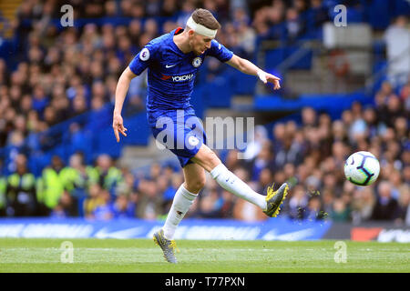 London, UK. 05th May, 2019. Jorginho of Chelsea in action. Premier League match, Chelsea v Watford at Stamford Bridge in London on Sunday 5th May 2019. this image may only be used for Editorial purposes. Editorial use only, license required for commercial use. No use in betting, games or a single club/league/player publications. pic by Steffan Bowen/ Credit: Andrew Orchard sports photography/Alamy Live News Stock Photo