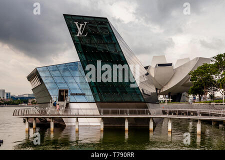 Louis Vuitton building, Marina Bay, Singapore Stock Photo - Alamy
