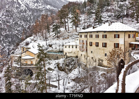 Bormio, Terme:  stabilimento 'Bagni Vecchi'.  [ENG]  Bormio, Spa: the thermal baths 'Bagni Vecchi' Stock Photo