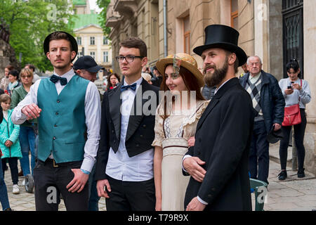 Lviv, Ukraine - May 04, 2019: Retro cross-country bicycles dedicated to the day of the city. Cross participants are preparing to start in the center o Stock Photo